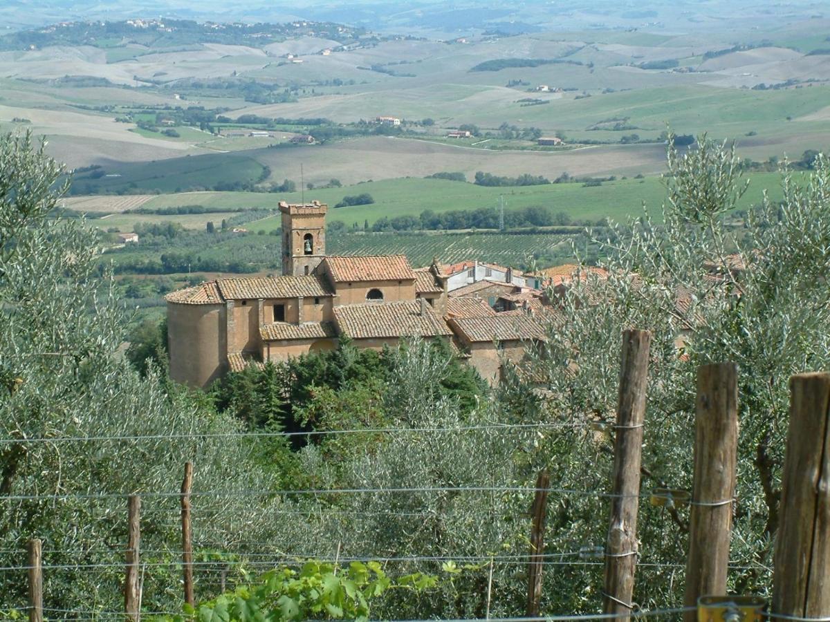 Casa Della Nonna Villa Chianni Luaran gambar
